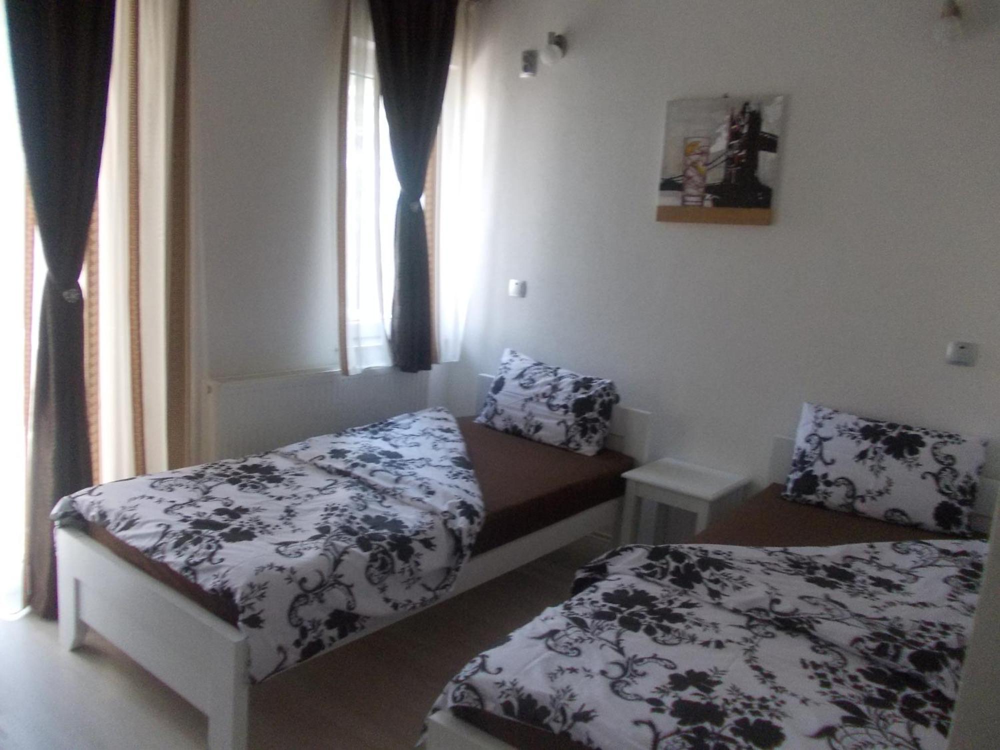 Hotel Scorpion Kruševo Rum bild