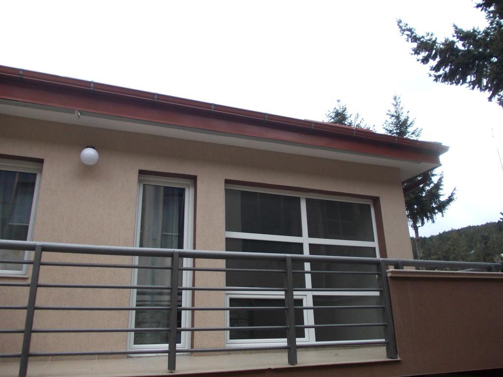 Hotel Scorpion Kruševo Exteriör bild